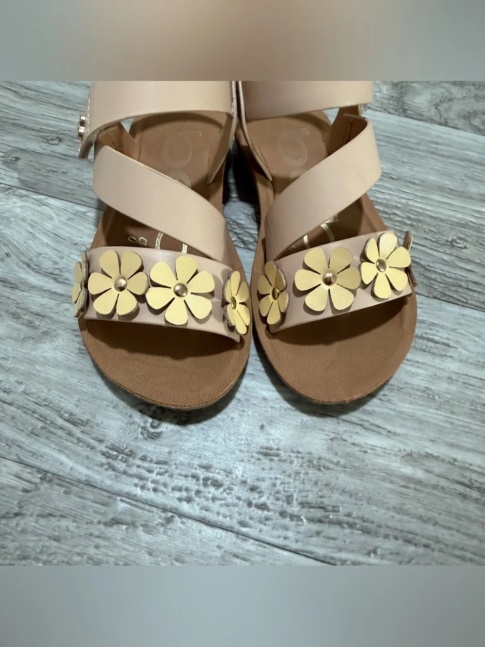 Bebe Toddler Girls Beige Floral Strap Sandal Size 7